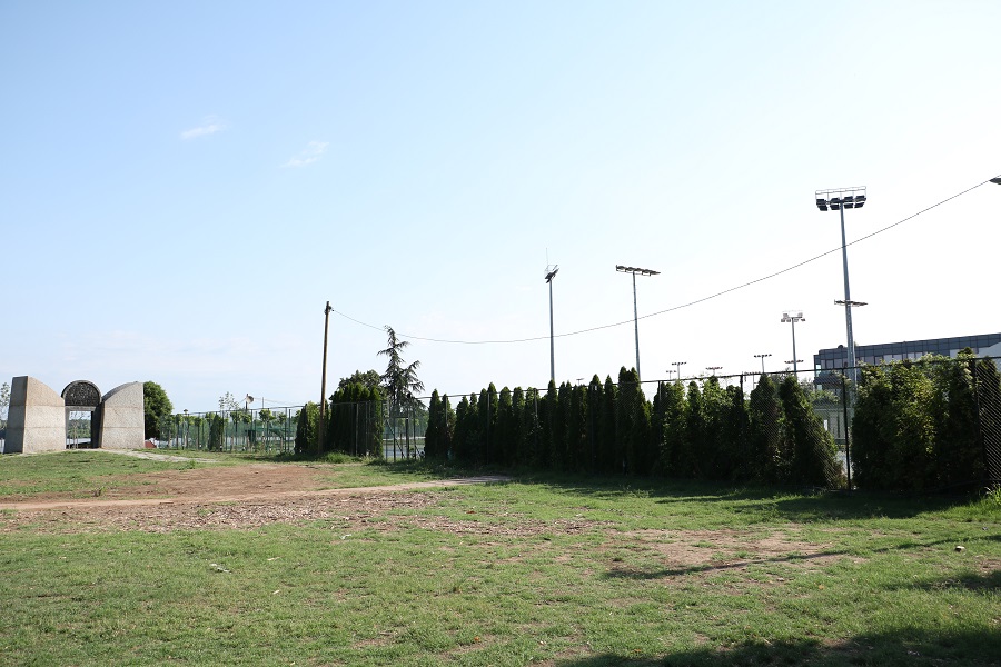 teniski tereni ušli u prostor spomenika braniocima beograda