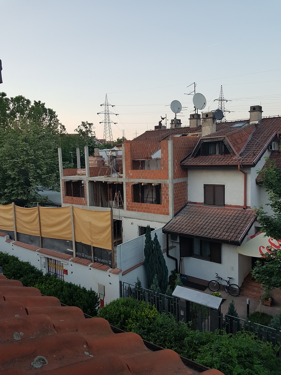 Aleksandar Šapić je najpre tokom 2021. godine bez građevinske dozvole dogradio već postojeći stan na tri nivoa